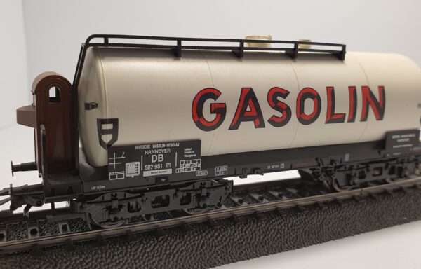 84651