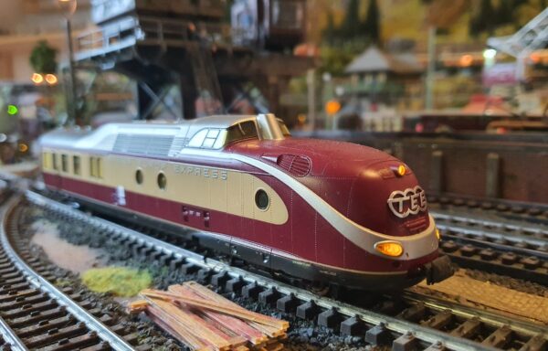 37605
