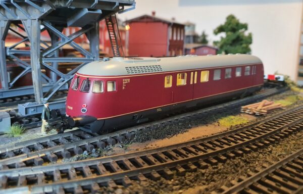 39692