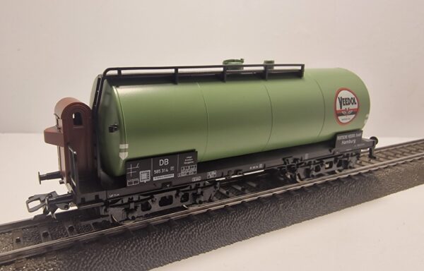 46521